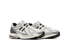 NB 1906R Silver Black Metallic