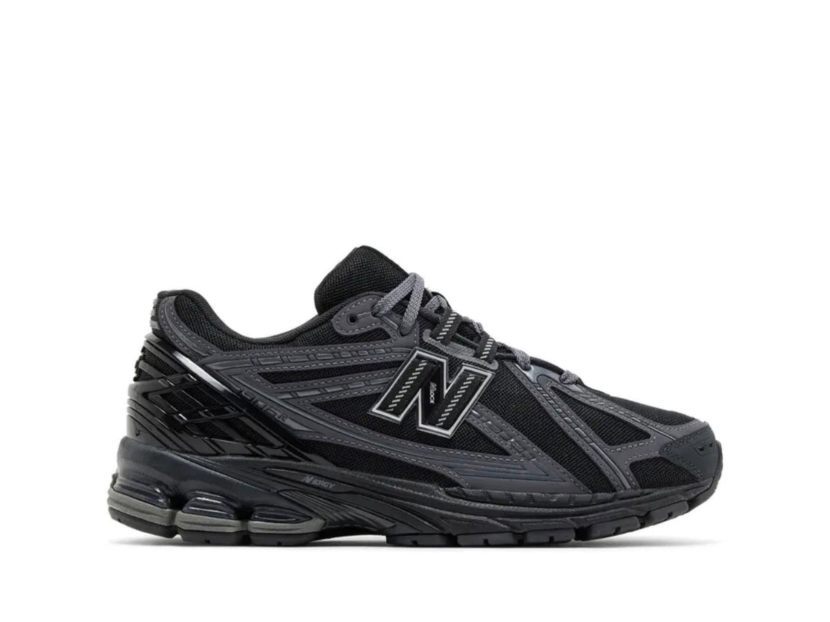 NB 1906R Black Phantom