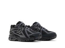 NB 1906R Black Phantom
