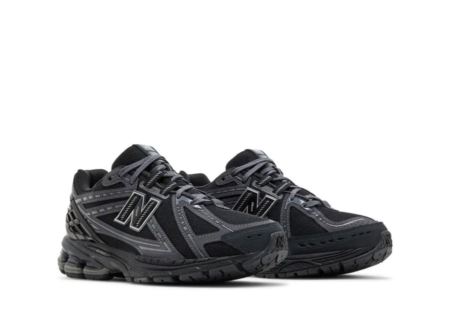 NB 1906R Black Phantom